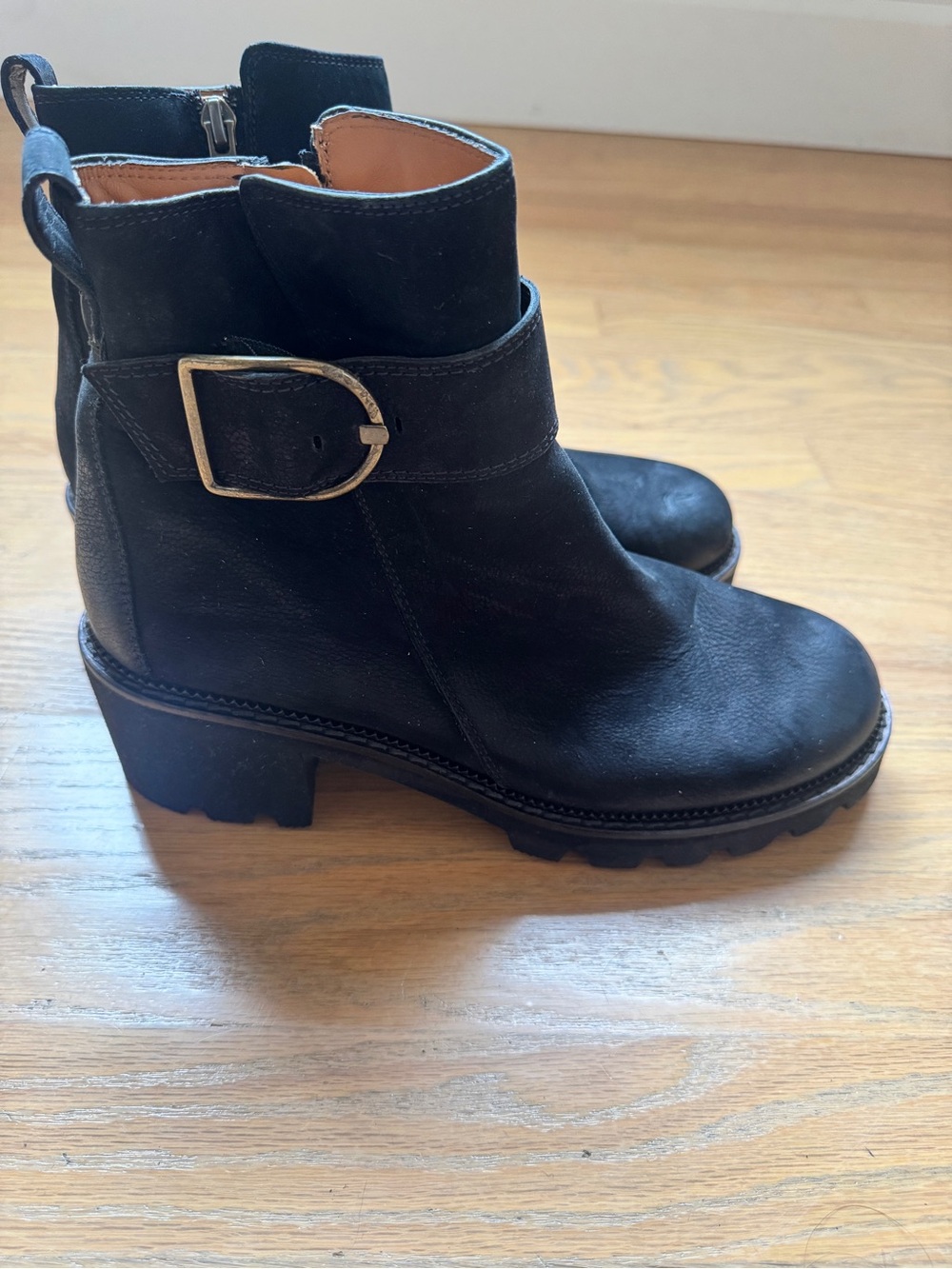Paul Green Jane lug sole bootie